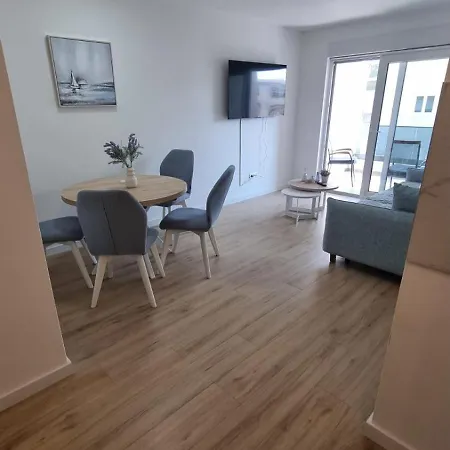1 Bedroom In With Free Parking And Secured Parking On * ماكارسكا