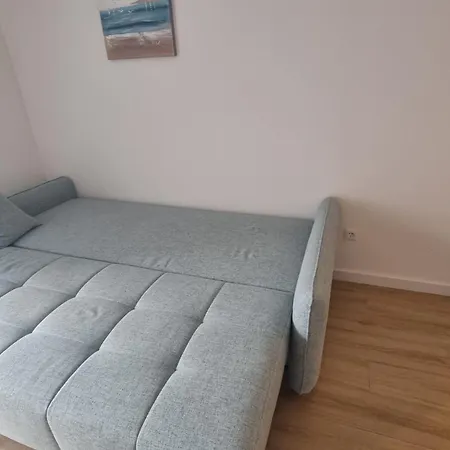 Apartment 1 Bedroom In With Free Parking And Secured Parking On *