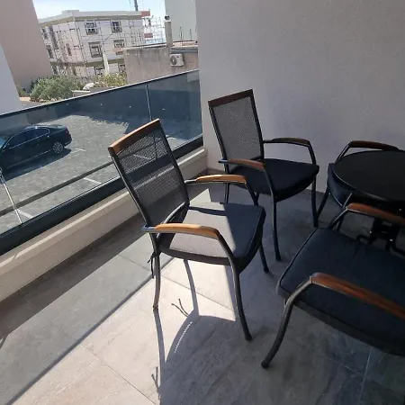 Daire 1 Bedroom In With Free Parking And Secured Parking On Makarska