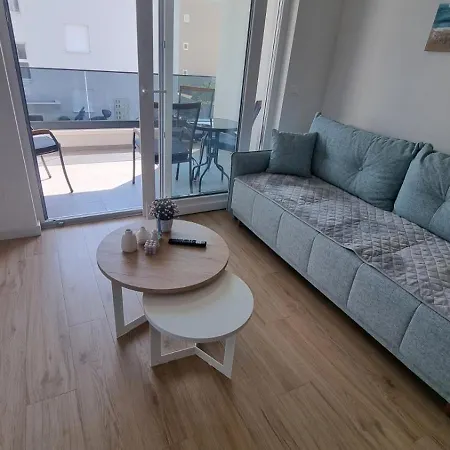 Daire 1 Bedroom In With Free Parking And Secured Parking On *
